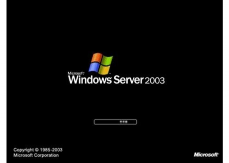 loading screen of microsoft server 2003